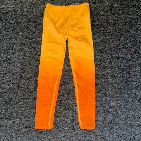 Alphalete Leggings - Picture 2 of 3